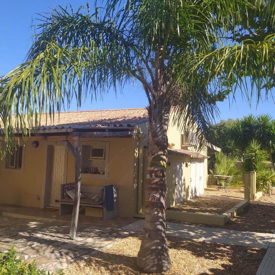 Quinta Pereiro Tropic Garden, Algarve Bed & Breakfast Moncarapacho Exterior photo